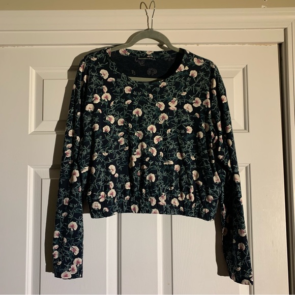 Abercrombie Long Sleeve Floral Crop Top - Picture 1 of 5